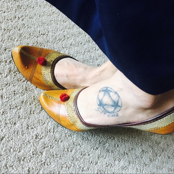 MOVING OUT SOON ! MUST GO ! Embroidered Shoes - Picture 7 of 7